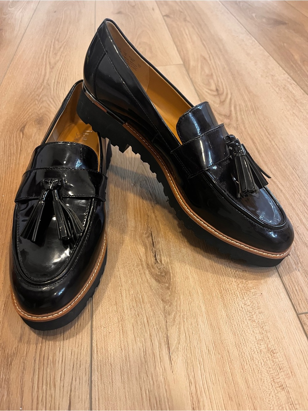 Franco Sarto Carolynn Women 10 M Black Tassel Loafers Lug Sole Slip-on Shoes